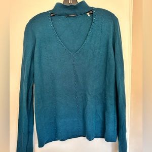 Tahari dark green sweater